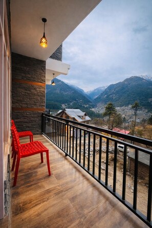 Superior Single Room, Balcony, Mountain View - North Star Manali (Manali)