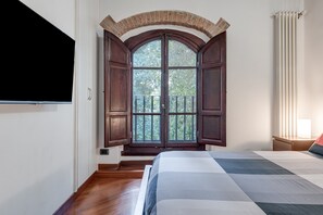 1 bedroom, WiFi, bed sheets - Elegance and Relaxation Steps from Florence’s City Center (Firenze)