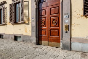 Exterior detail - Elegance and Relaxation Steps from Florence’s City Center (Firenze)