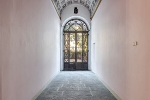 Interior - Elegance and Relaxation Steps from Florence’s City Center (Firenze)
