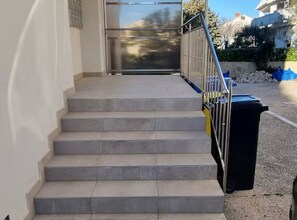 Apartment (Two Bedroom Apartment with Terrace) | Außenbereich