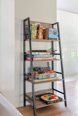 Game room - Cozy and Nature-inspired Studio Unit (Lapu-Lapu)