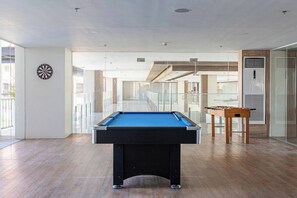Apartment, 1 Schlafzimmer, Balkon, Poolblick | Spielezimmer