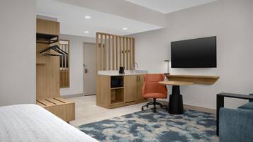 Suite, 1 King Bed, Non Smoking (Water View, Microwave/Fridge)