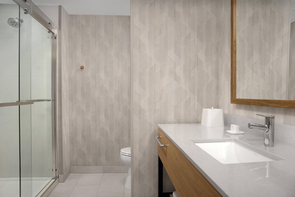 Badkamer met douche