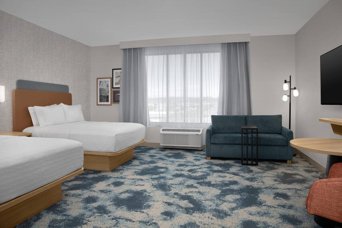 Suite, 2 grands lits (Microwave/Fridge, Wet bar) | Coin séjour