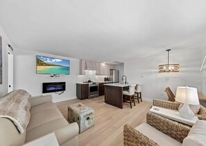 Smart TV - 4 Houses to the Beach Newly Renovated LBI Home - Beach Haven Terrace (Long Beach)