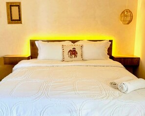 Room - Gourmet Getaway One by Jannat Vacation Rentals (Karachi)