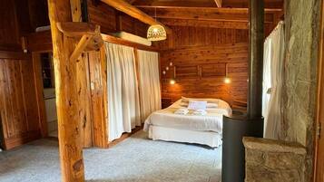 WiFi (free), bed sheets