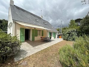 Unclassified image, 5 of 13, button - Bright house with terrace and sea view (Pornichet)