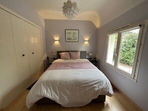 Unclassified image, 3 of 13, button - Bright house with terrace and sea view (Pornichet)