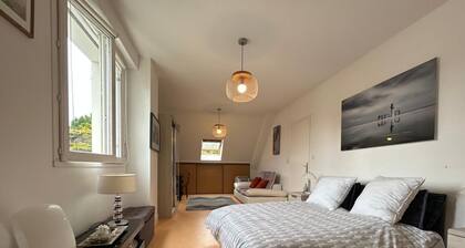 Bright house with terrace and sea view