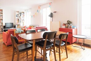 Dining - Beautiful family apartment (Paris)