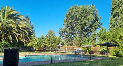 Family country house, spacious, cozy suite; for 14 people.