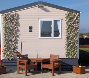 House, 3 Bedrooms, Balcony, Mountain View | Outdoor dining