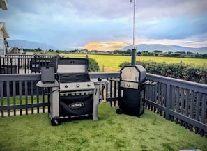 Casa, 3 habitaciones, balcón, vista a la montaña | Balcón