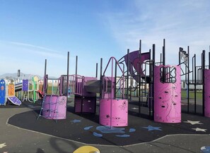 House, 3 Bedrooms, Balcony, Mountain View | Children's area