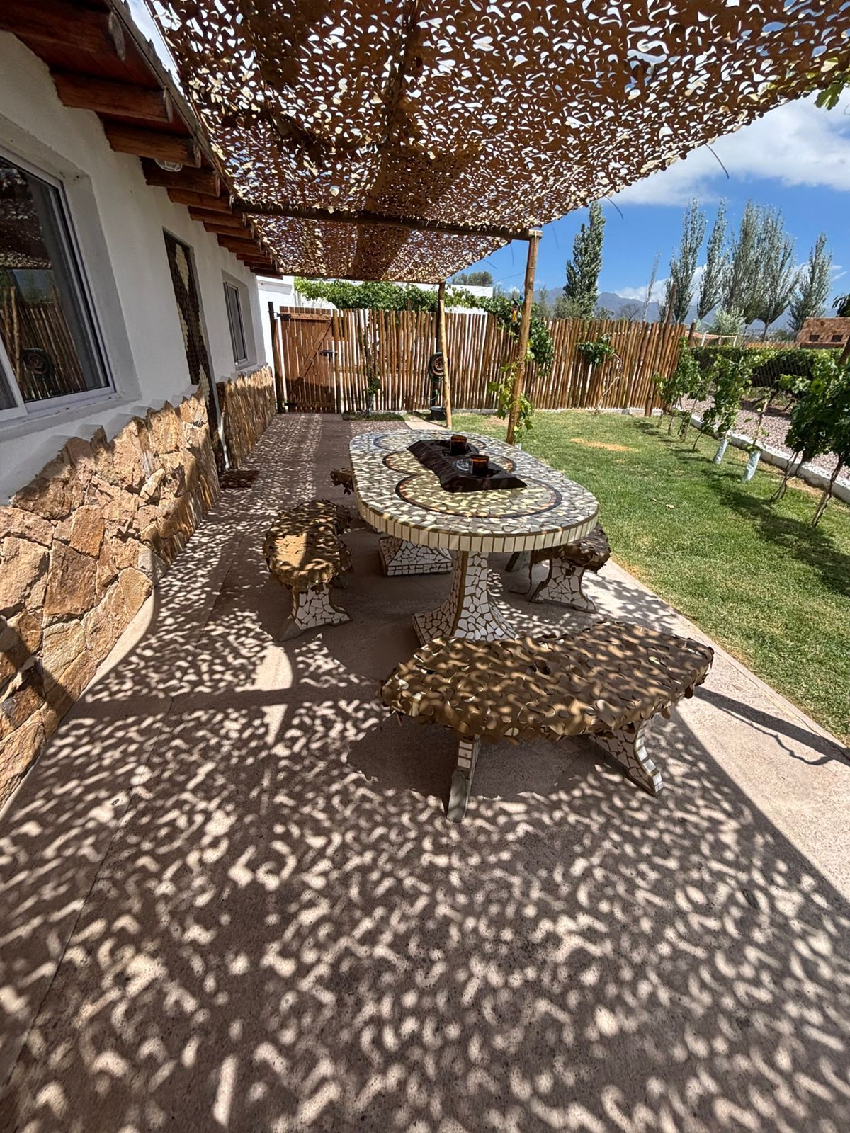 Classic-Ferienhaus, Blick auf den Weinberg | Speisen im Freien