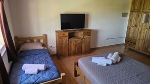 Classic Cottage, Vineyard View | Laptop workspace, iron/ironing board, free WiFi - Rincon Del Malbec (Luján de Cuyo)