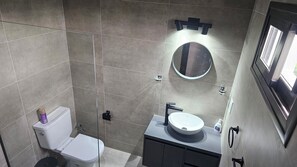 Comfort-Ferienhütte, Balkon, Blick auf den Weinberg