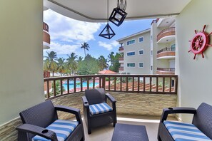 Terrace/patio - 2br elegant, views and beach access (Playa Juan Dolio)