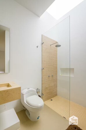 Shower, towels, soap, toilet paper - ¡Nuevo TopSpot® en Altos de Komulá Anapoima! (Anapoima)