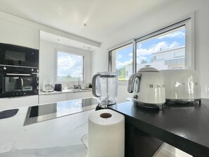 Fridge, microwave, oven, stovetop - Villa for 6 people with garden - Cap Coz in Fouesnant (Fouesnant)