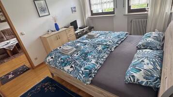 1 chambre, bureau, fer et planche à repasser, Wi-Fi gratuit