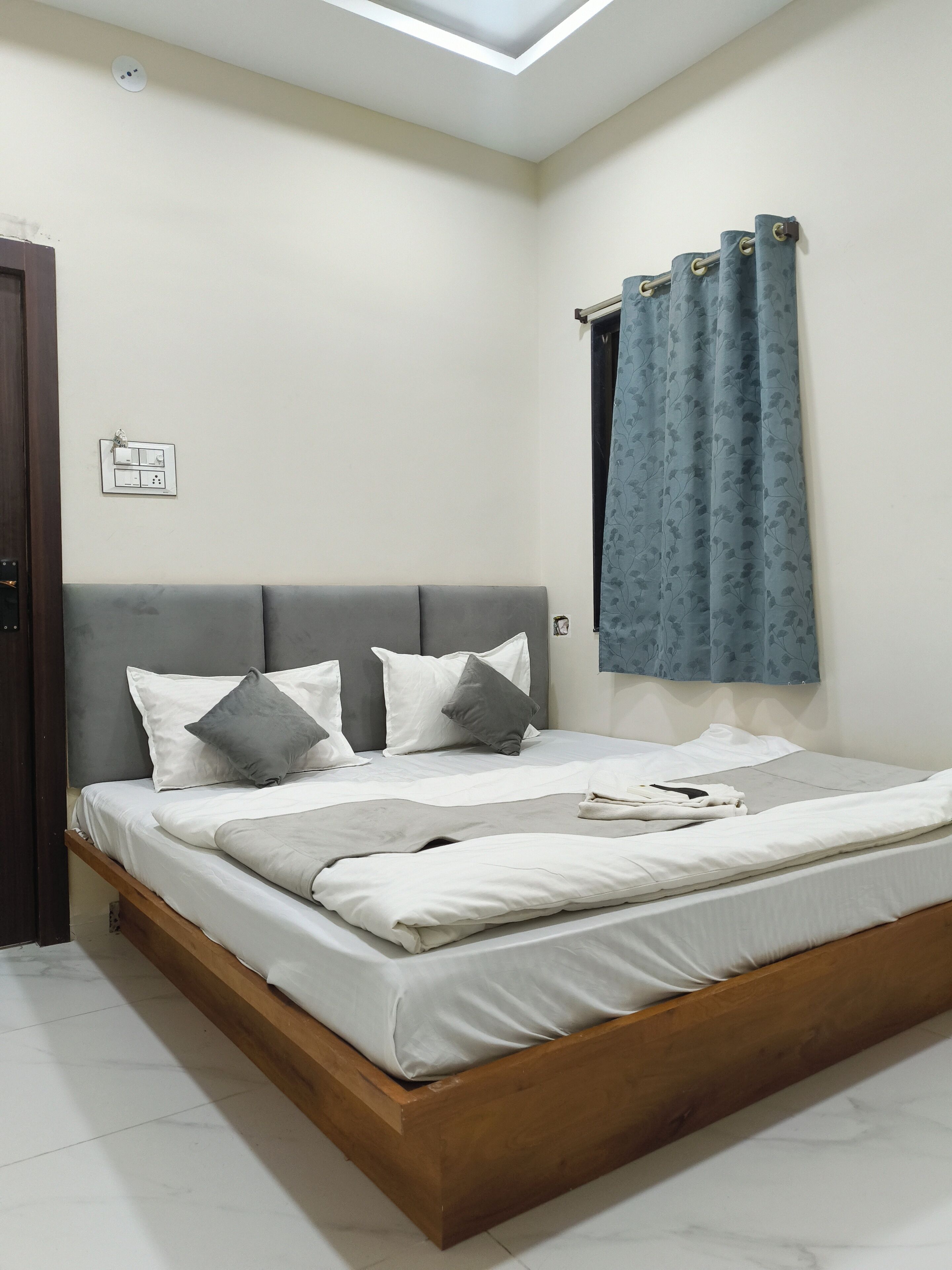 Superior Double Room | Egyptian cotton sheets, premium bedding, down comforters, free WiFi