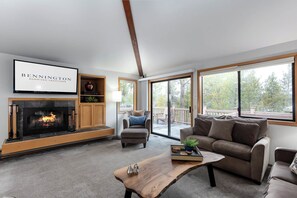Smart TV, fireplace, ping pong - WHEL28 | 4BR • 3.5BA • A/C • SHARC Passes • Bikes (Sunriver)