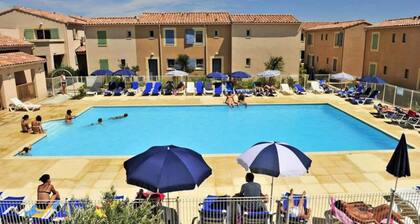 Villa in Mouries With Heated Pool