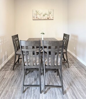 Dining - Mesquite Getaway (Odessa)