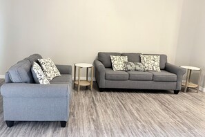 Living area - Mesquite Getaway (Odessa)