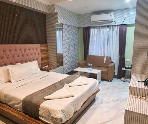 Palette Hotel Smriti Premium 3