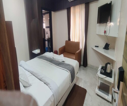 Palette Hotel Smriti Premium 3