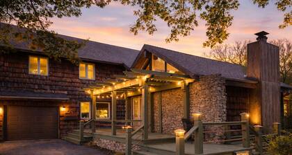 Spacious 4-bedroom house in Lee's Summit