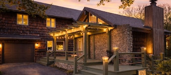 Spacious 4-bedroom house in Lee's Summit