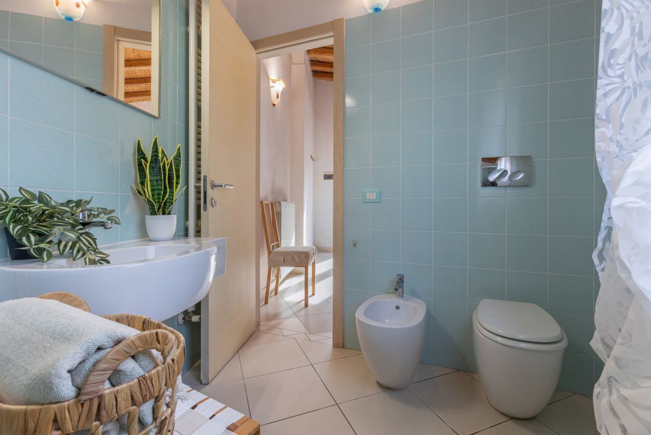 Dusche, Bidet, Handtücher