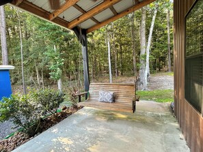 Terrace/patio - Cozy, Piney Woods Barndo Studio in Silsbee--4 minutes from town. (Silsbee)