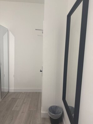Interior - Private room 5 min to Balham station (Greater London)