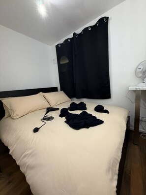 Room - Double Room in London SW4 Zone 2 (Greater London)