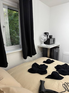 1 quarto, ferros/tábuas de passar roupa, Wi-Fi, roupa de cama