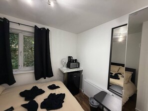 Room - Double Room in London SW4 Zone 2 (Greater London)