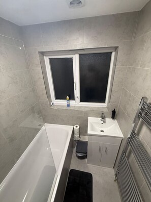 Hair dryer - Local London Double Room (Greater London)