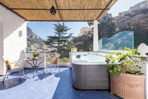 Luxury Apartment, 2 Bedrooms | Terrace/patio - YourHome - Villa Allegria (Positano)