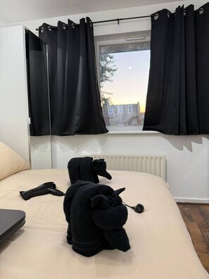 1 bedroom, iron/ironing board, WiFi, bed sheets - London zone2 room near Battersea (Greater London)