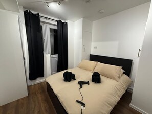 1 bedroom, iron/ironing board, WiFi, bed sheets - London Room in Balham & Clapham (Greater London)