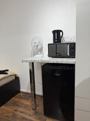 Interior - London Clapham Room - Local (Greater London)