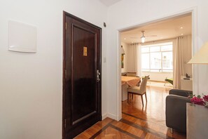 Oklassificerad bild, 2 av 18, knapp