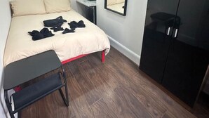 1 bedroom, iron/ironing board, WiFi, bed sheets - London zone 2 Private room (Greater London)